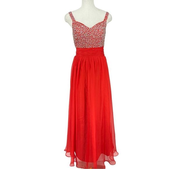 Radiant Red Embellished Evening Gown – Size 12 - Picture 2 of 12